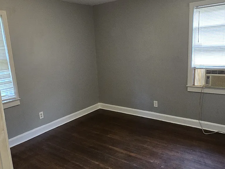 3077 Chisca Ave — Photo 11