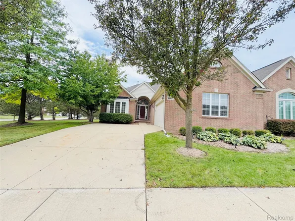 49401 N Glacier, Northville, MI 48168