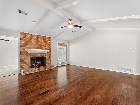 3rd image of 6907 Pickrell Dr