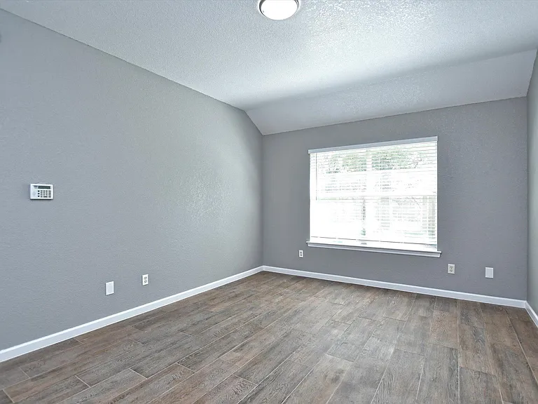 814 Monarch Ave — Photo 11