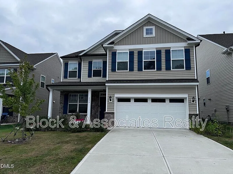 4 bed, 2.5 bath, $2,500 — Photo 1