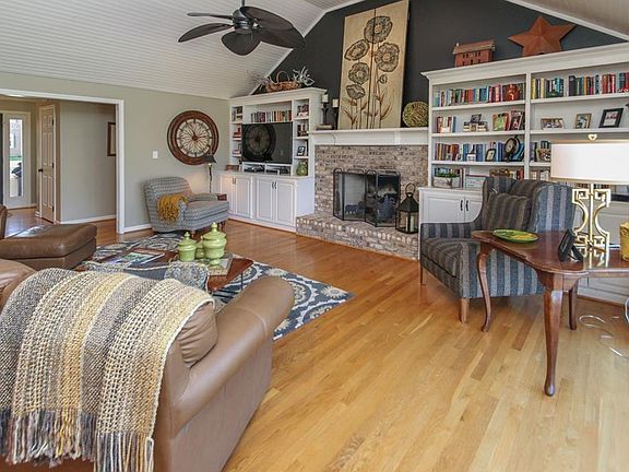 5th image of 9221 Moorings Blvd