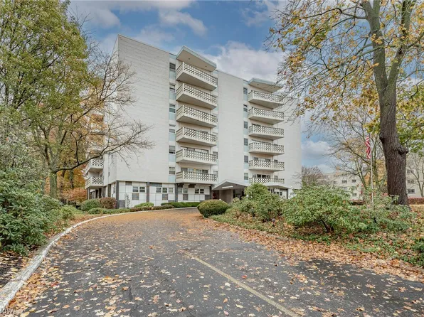 275 N Portage Path APT 7E, Akron, OH 44303