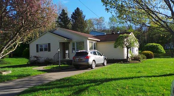 1st image of 6 Purtell Dr