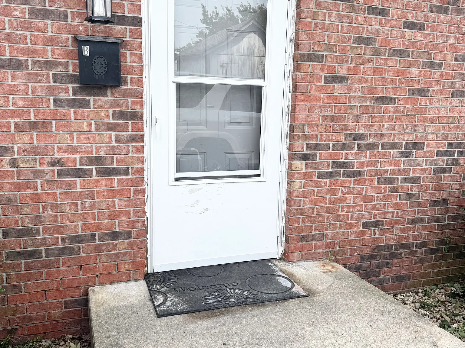 2 bed, $950 — Photo 1