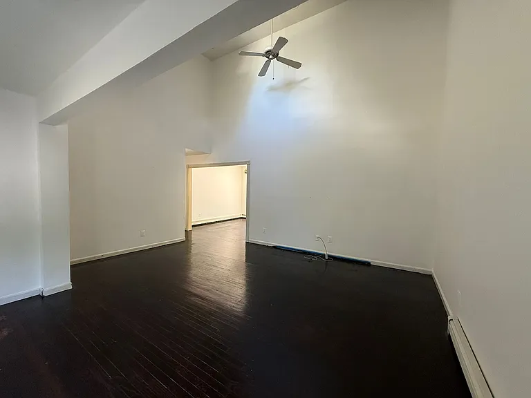 82 Upton Dr — Photo 3