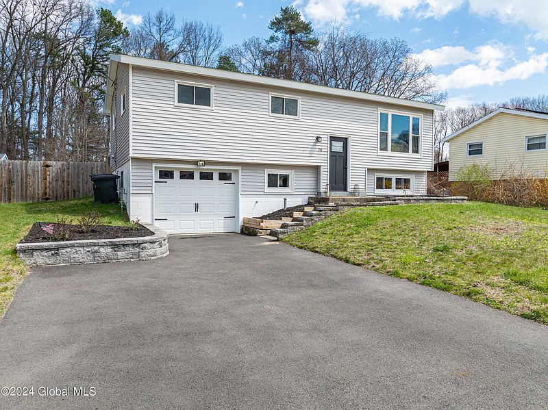 3rd image of 20 Gail Avenue
