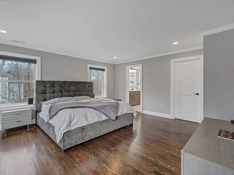 1049 Stillwater Rd — Photo 8