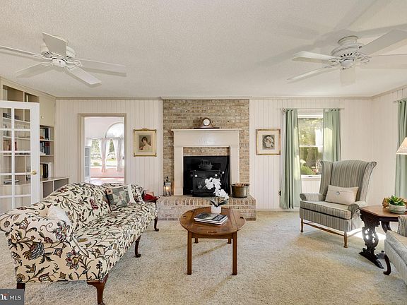 4th image of 430 Jackie Dr