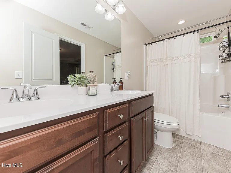 137 Wilburne Dr — Photo 24