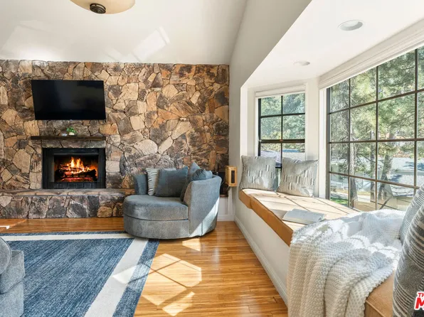 31460 Easy St, Running Springs, CA 92382