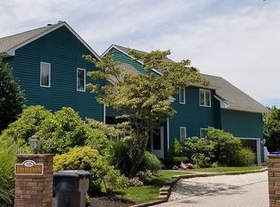 18 Lawrence Dr, Brick, NJ 08724