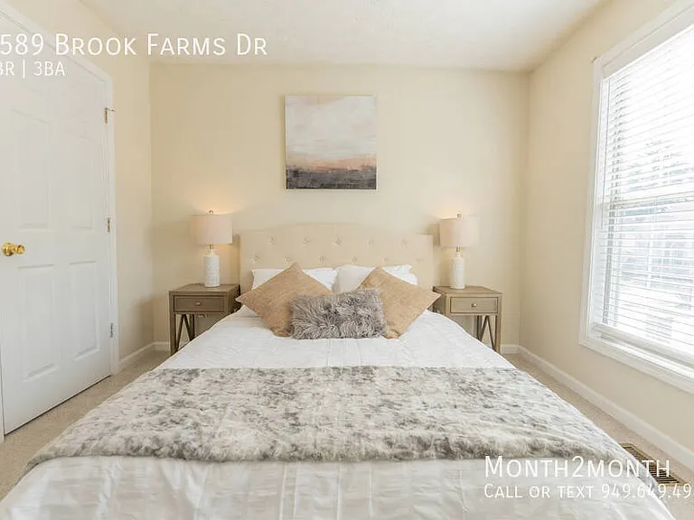 4589 Brook Farms Dr — Photo 19