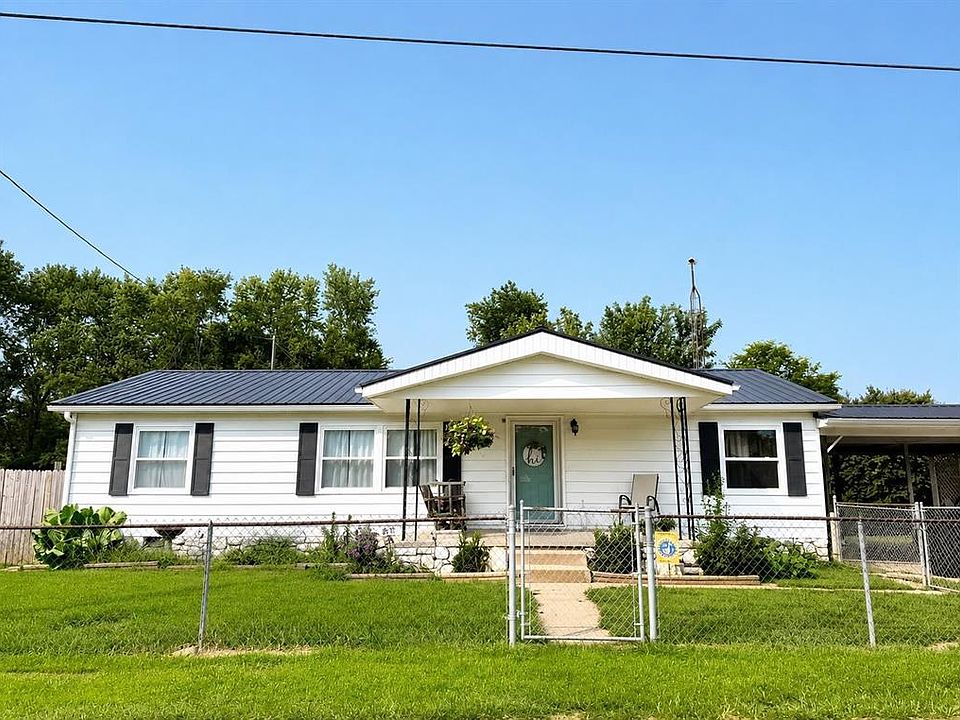 1st image of 360 Oak St