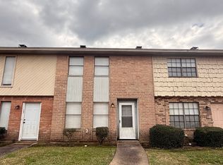 85 E Caldwood Dr APT 18, Beaumont, TX 77707