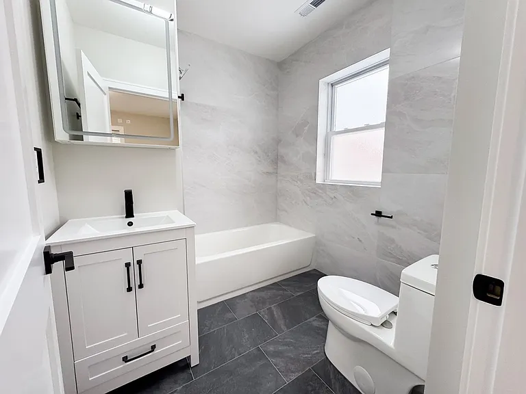 5120 N Laramie Ave #1 — Photo 13