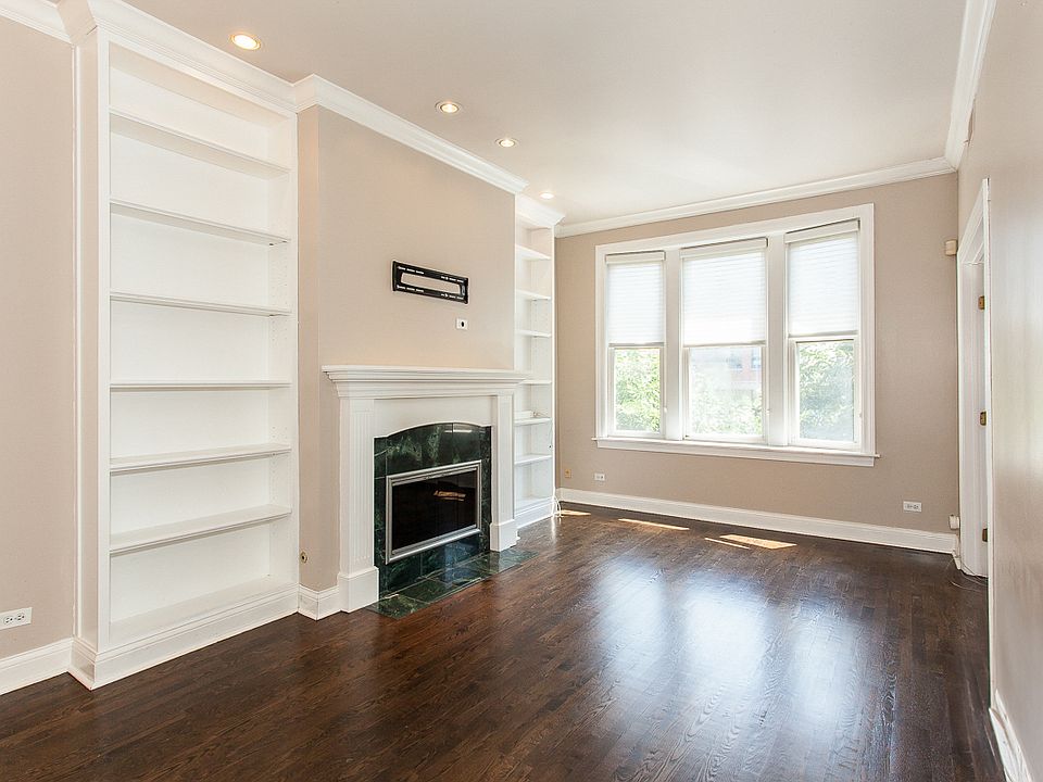 1st image of 3852 N Southport Ave #3
