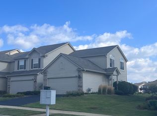 1613 Fredericksburg Ln, Aurora, IL 60503
