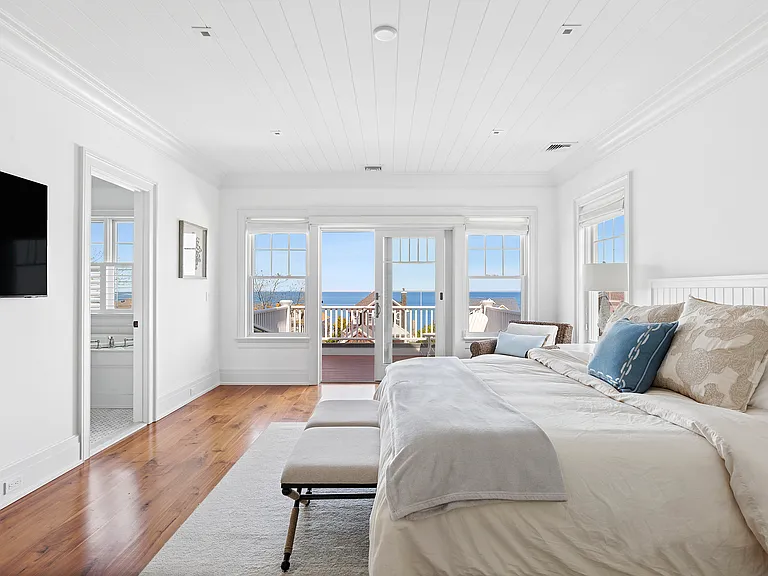 938 Sound Shore Rd — Photo 22
