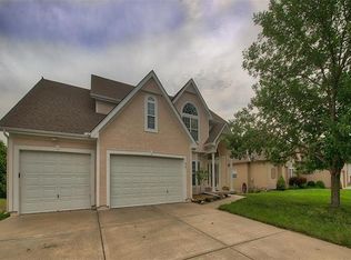 417 SE Stillwater Dr, Lees Summit, MO 64063