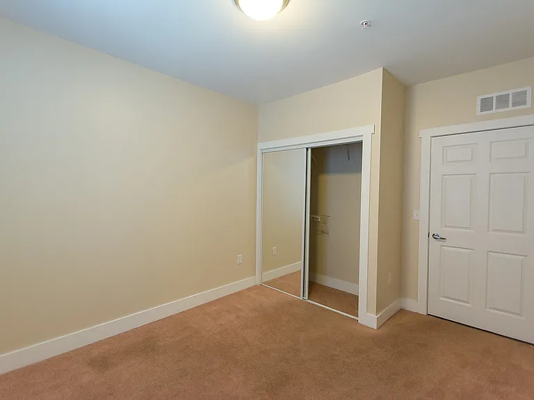 632 N College Ave — Photo 34