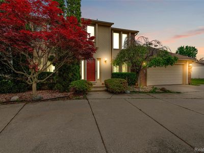 30239 Essex Dr, Farmington Hills, MI, 48331