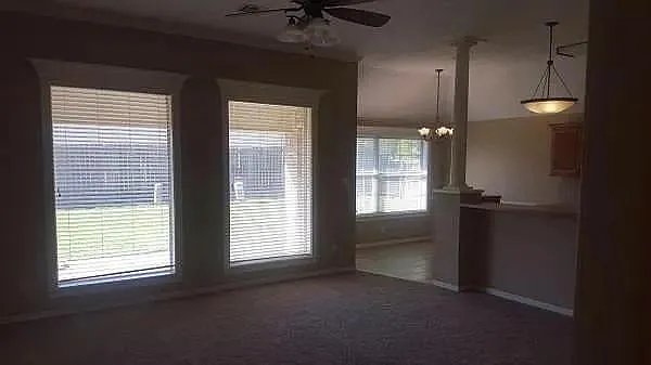 3723 Essen Loop — Photo 3
