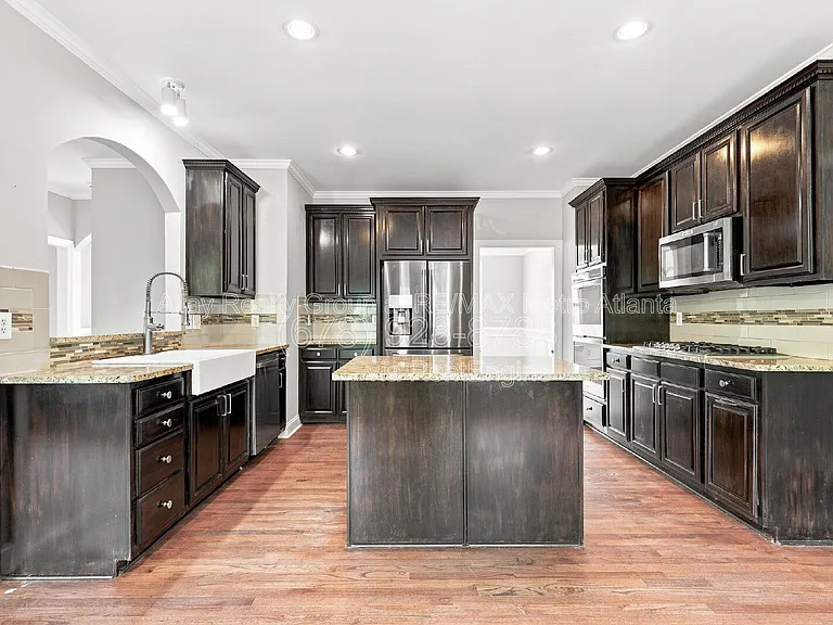 6725 Ridgefield Dr — Photo 13