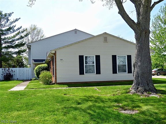 2nd image of 6820 Colonial Dr APT A