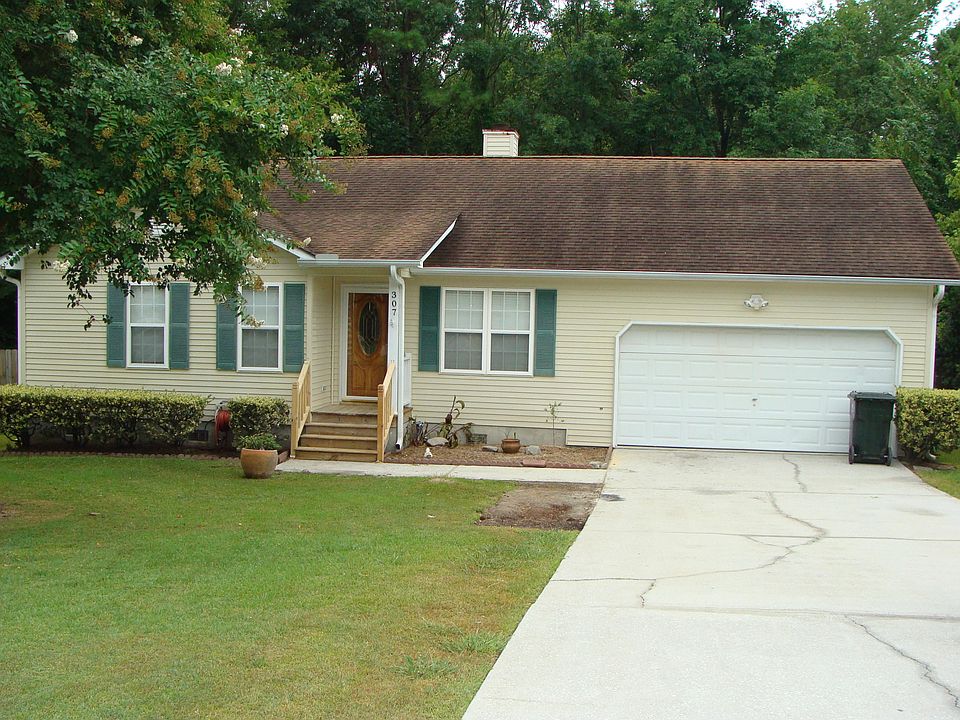 1st image of 307 Sussex Ct