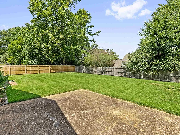 8604 Sandpoint Dr — Photo 21