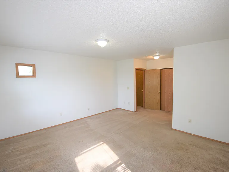 2927 Broadway St #4 — Photo 4