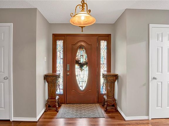 5th image of 10531 Hunters Ridge Dr