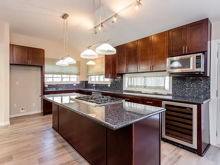 3006 Conway St — Photo 16
