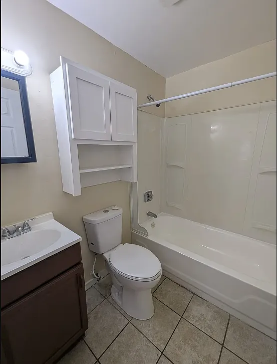 Building Photo - 68 Sylvan Ave #7A