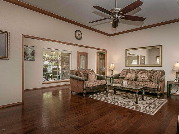 4th image of 6416 Mooregate Dr
