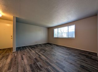 1015 R St APT A, Springfield, OR 97477