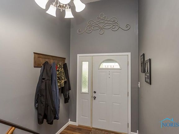 5th image of 708 Christina Ct