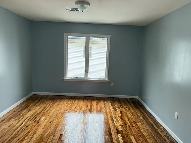 715 Mack Pl #2 — Photo 19