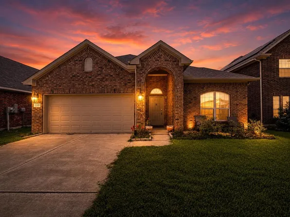 13301 Suntail Ct, Texas City, TX 77568