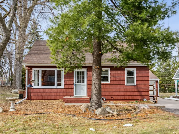 1037 Island Lake Ave, Shoreview, MN 55126