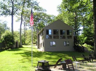 15 Narrow Ln, Gray, ME 04039