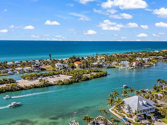 3rd image of 312 Bayshore Rd