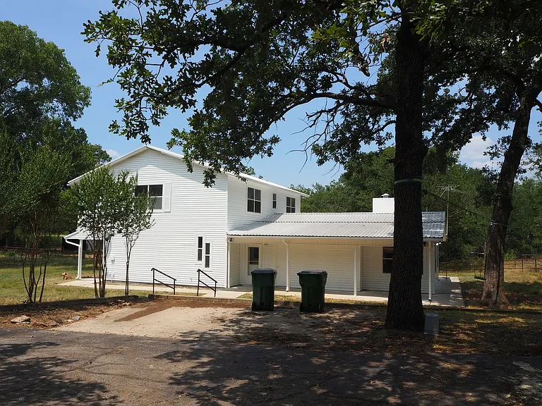 7118 FM 2931 — Photo 3