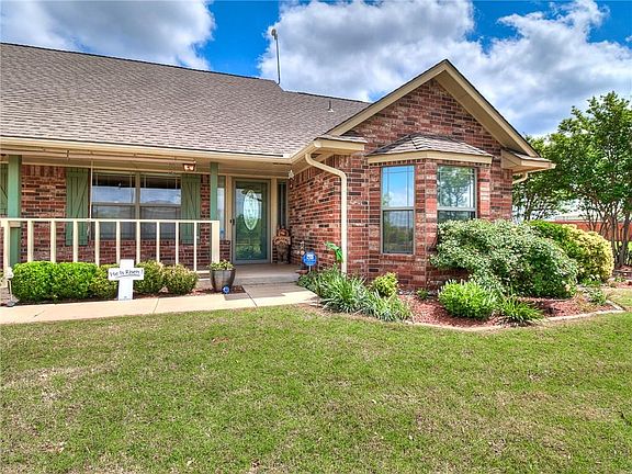 3rd image of 8344 Rockcliff Way