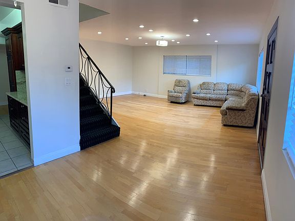 2nd image of 1333 Centinela Ave APT 1