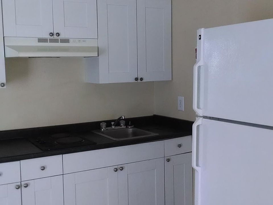 2nd image of 160 Plasencias Way APT 101