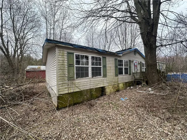 13998 Military Rd, Sackets Harbor, NY 13685