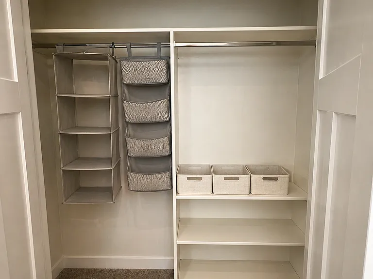 Bed 1 closet