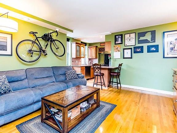 4th image of 1296 Midland Ave APT C1
